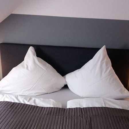 Ferienwohnung Mit 2 Schlafzimmern Und Parkplatz Erfurt Luaran gambar